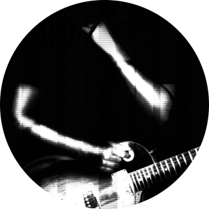 Ricard Adrianza playing guitar